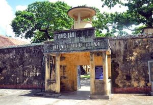 Nhà tù Côn Đảo – Di tích lịch sử nổi tiếng trong tour Côn Đảo 4 ngày 3 đêm.